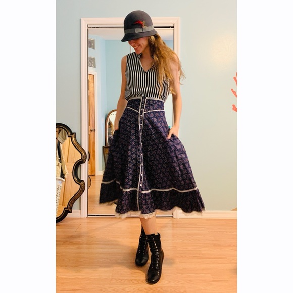 SOLD Jessica’s Gunnies vintage Midi Skirt - Picture 4 of 7
